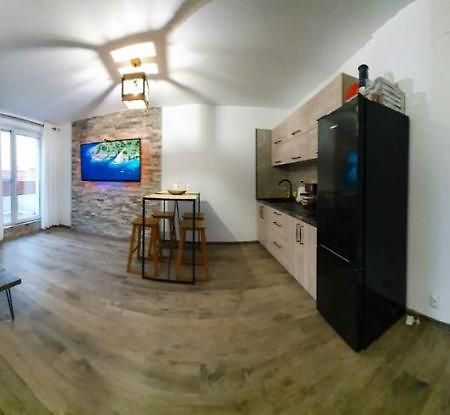 Green Apartments Oradea Bagian luar foto
