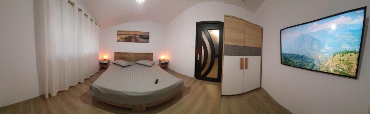 Green Apartments Oradea Bagian luar foto
