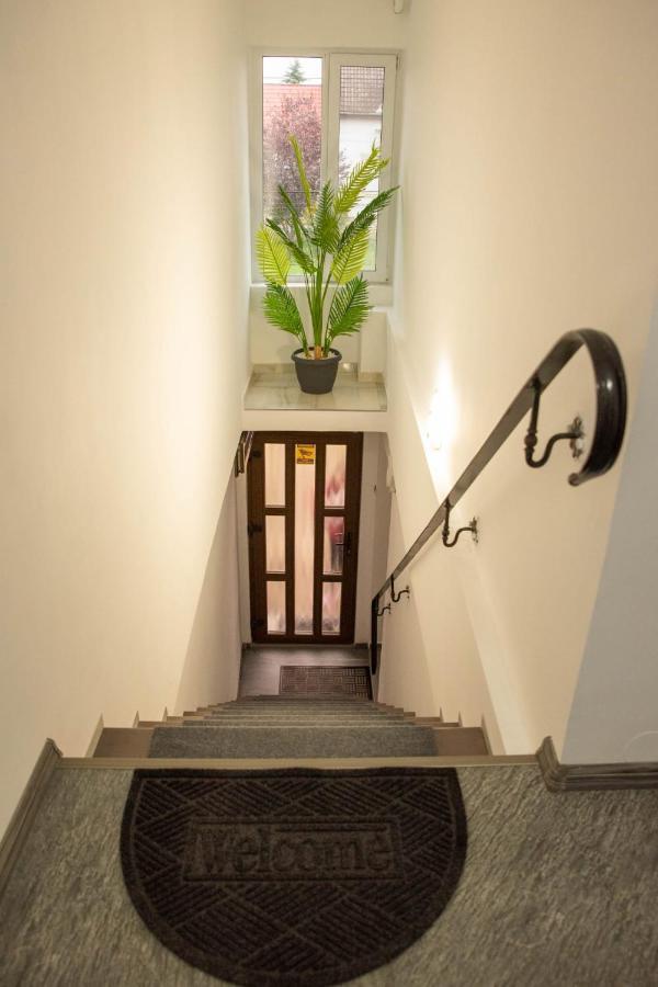 Green Apartments Oradea Bagian luar foto