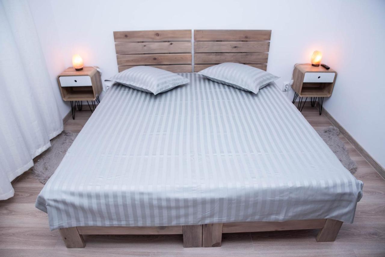 Green Apartments Oradea Bagian luar foto