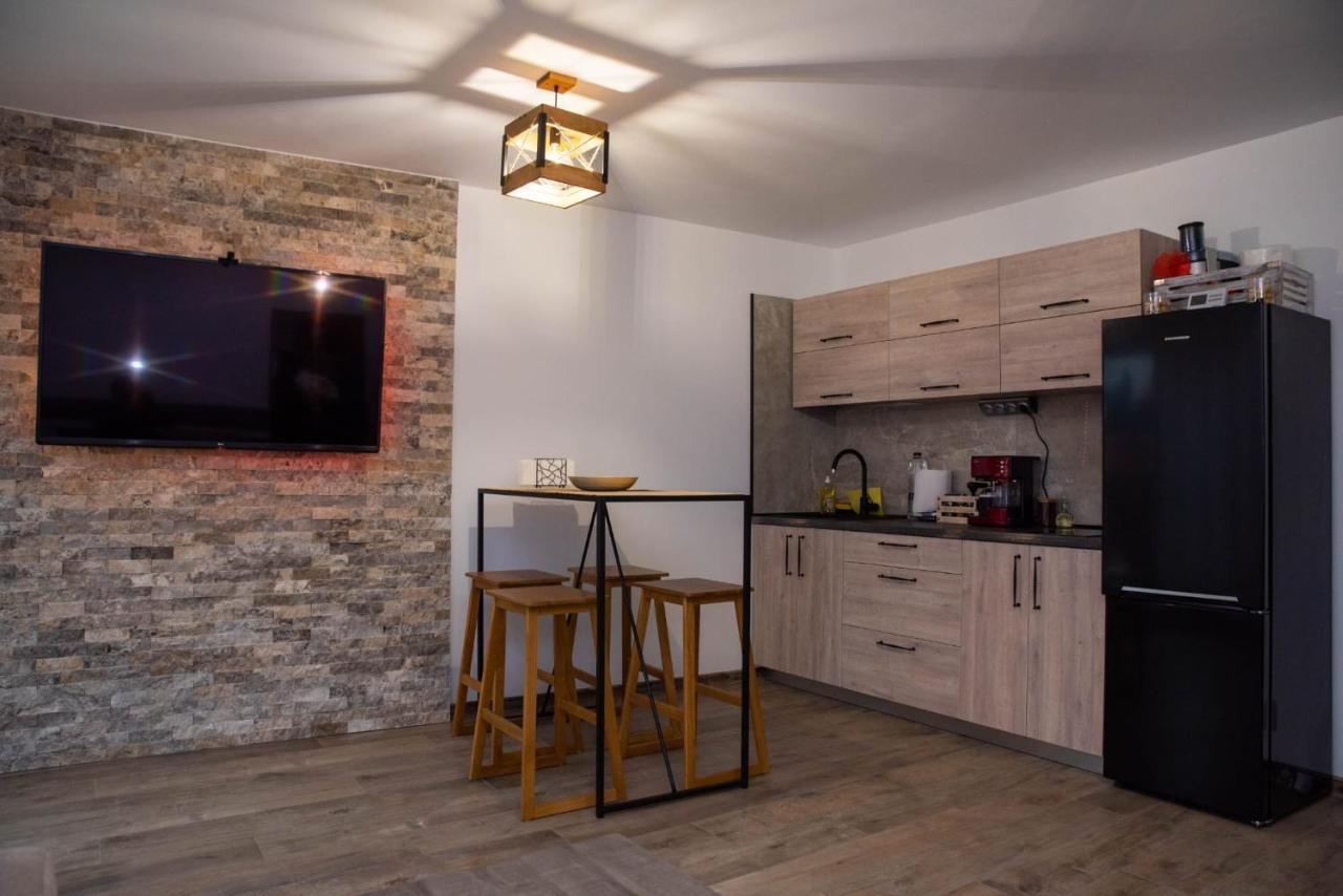 Green Apartments Oradea Bagian luar foto